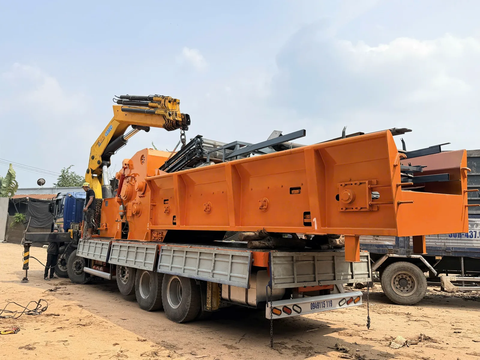 Wood crusher delivered in Vietnam before fixed-site installation